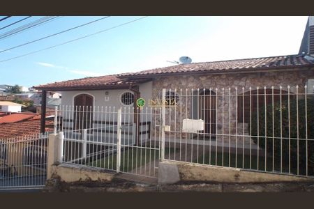 2_photo/952737bedf.16787a6ea0be7e8a-ATLAS-38bf5128-6d6a-4f81-a8a4-12cd4750917d.jpg de casa à venda com 4 quartos, 240m² em Coqueiros, Florianópolis