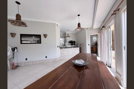 17_photo/952737bfd3.7264e4fdc3721625-ATLAS-4a6484d9-4da4-4b21-95a7-c9ffbec7ebbb.jpg de casa à venda com 3 quartos, 350m² em Coqueiros, Florianópolis