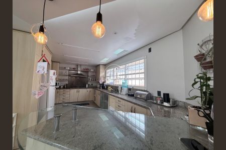 11_photo/952737bfd3.7264e4fdc3721625-ATLAS-bd54ee44-01ae-42b3-86cd-13dd5f08b8cd.jpg de casa à venda com 3 quartos, 350m² em Coqueiros, Florianópolis