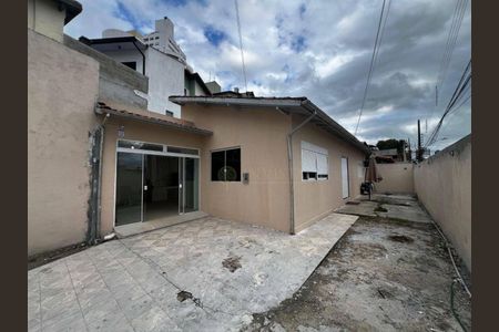 11_photo/952737c22b.cb4a3f4e1d4d223a-ATLAS-a56133ef-d593-401b-a67b-45b7d6f1916a.jpg de casa à venda com 3 quartos, 120m² em Capoeiras, Florianópolis