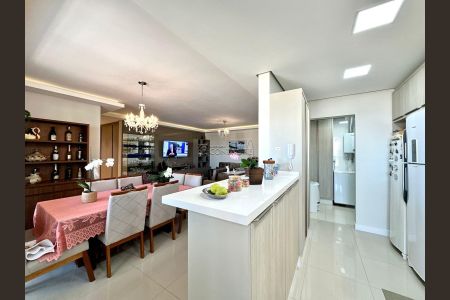 3_photo/952737c2e5.235b0d64cbaeeb21-ATLAS-8bcd74c4-4dea-4c3a-8aa9-db57f3896a24.jpg de apartamento à venda com 3 quartos, 137m² em Estreito, Florianópolis