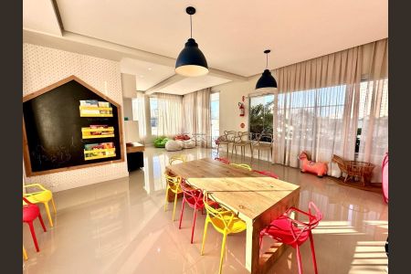 34_photo/952737c2e5.235b0d64cbaeeb21-ATLAS-d8b6ee2a-68bb-45b1-9d7a-6d6d43c25d92.jpg de apartamento à venda com 3 quartos, 137m² em Estreito, Florianópolis