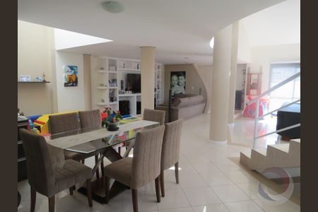 4_photo/952737c4e1.96ab9a77f00113ea-ATLAS-89e119f1-4974-48da-9fe5-ab39fbf9f04a.jpg de casa à venda com 3 quartos, 334m² em Capoeiras, Florianópolis