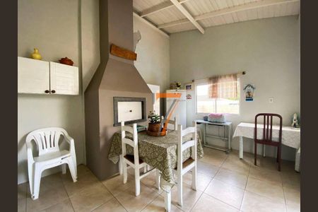 20_photo/952737c567.fbcd7a2e7ac63d93-ATLAS-8f3506fe-077e-4c7f-9ca8-0f5e5dbfe8d1.jpg de casa à venda com 4 quartos, 200m² em Capoeiras, Florianópolis