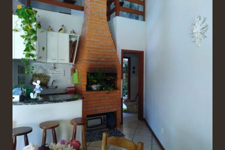 10_photo/952737c5a5.7954feb32d1ae247-ATLAS-e669eb4f-9b7a-4ee3-9258-3ec8d51c64c4.jpg de casa à venda com 4 quartos, 329m² em Capoeiras, Florianópolis