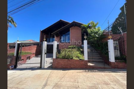 1_photo/952737c9ab.aaaaa2939d8ec39f-ATLAS-2e4b0b00-03e6-4e8d-a77c-c93dcb80c86d.jpg de casa para alugar com 4 quartos, 384m² em Abraão, Florianópolis