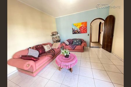 5_photo/952737c9b5.29152d4f95012d72-ATLAS-d1828d9e-99a2-4466-99df-cd24aa2a4ce4.jpg de casa à venda com 4 quartos, 298m² em Capoeiras, Florianópolis
