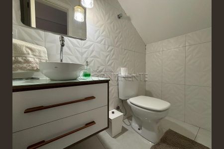 29_photo/952737ca1b.69530a6104d48ca1-ATLAS-43552a12-f596-4e22-97b8-7d2c8f9785e9.jpg de casa à venda com 4 quartos, 220m² em Abraão, Florianópolis