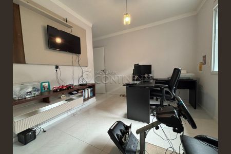 17_photo/952737ca1b.69530a6104d48ca1-ATLAS-735a8854-e830-408f-b552-c1f6d3f7c967.jpg de casa à venda com 4 quartos, 220m² em Abraão, Florianópolis