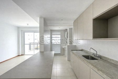 11_photo/952737ca6d.d959579f60d6da4b-ATLAS-2d7a4e82-e652-4908-b114-202e3385b5c2.jpg de apartamento à venda com 2 quartos, 85m² em Abraão, Florianópolis