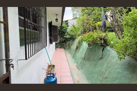 9_photo/952737cd4d.82dfd85ef928e01e-ATLAS-1ec7cceb-1fc3-4962-8619-39abb50f5238.jpg de casa à venda com 3 quartos, 190m² em Abraão, Florianópolis