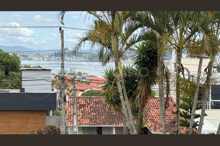 19_photo/952737cd4d.82dfd85ef928e01e-ATLAS-8801fd52-e133-4688-bbc2-361df2ef959c.jpg de casa à venda com 3 quartos, 190m² em Abraão, Florianópolis