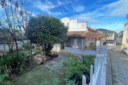 5_photo/952737cd9d.899261ad4e76e703-ATLAS-5e4fcd9b-7255-4170-bfaf-150bf6440dea.jpg de casa à venda com 3 quartos, 230m² em Capoeiras, Florianópolis