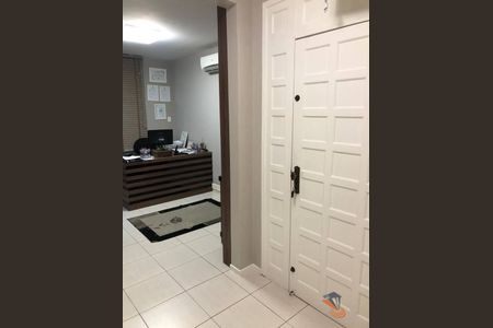 3_photo/952737ceed.c48b7c1e58d559fc-ATLAS-22fe3959-8c2d-4d2f-aac5-949fa93f6854.jpg de casa à venda com 5 quartos, 360m² em Capoeiras, Florianópolis