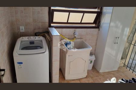 5_photo/952737d073.18d35e9b3b089d06-ATLAS-b6561ba1-cc0b-42fe-b80e-d25e21d202f3.jpg de casa à venda com 4 quartos, 135m² em Capoeiras, Florianópolis