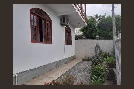 5_photo/952737d0fd.92bd7eb76981e119-ATLAS-6b6df5d5-e076-4259-8c07-caaaa2d852e2.jpg de casa à venda com 4 quartos, 200m² em Capoeiras, Florianópolis