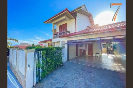 3_photo/952737d10f.d5a0f355ba531730-ATLAS-b7202fc4-ff33-4075-bcff-ce7ac3295f52.jpg de casa à venda com 4 quartos, 255m² em Capoeiras, Florianópolis