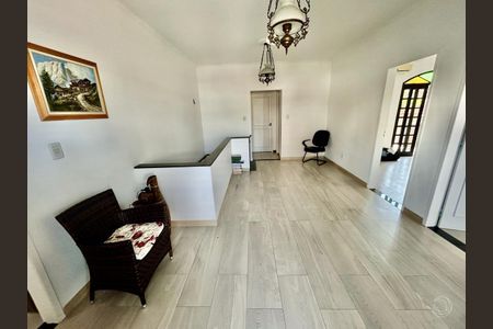 5_photo/952737d16d.c54d8ccd00eda198-ATLAS-4e602df5-78fc-447f-821f-e46079b7ae96.jpg de casa à venda com 4 quartos, 255m² em Capoeiras, Florianópolis