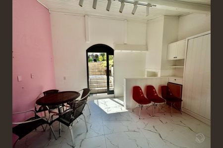 21_photo/952737d16d.c54d8ccd00eda198-ATLAS-730a008a-c970-4a61-9aaf-7bd3ec4aebc3.jpg de casa à venda com 4 quartos, 255m² em Capoeiras, Florianópolis