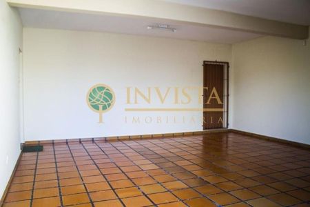26_photo/952737d177.2866b196c2edf31d-ATLAS-03a441da-f6db-42f4-b6ad-e6a39ee1909b.jpg de casa à venda com 4 quartos, 200m² em Capoeiras, Florianópolis