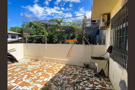 17_photo/952737d30f.1b9c903f4ef09b06-ATLAS-7a2e563b-e5a2-4604-b65b-1651f3e7319f.jpg de casa à venda com 4 quartos, 257m² em Capoeiras, Florianópolis