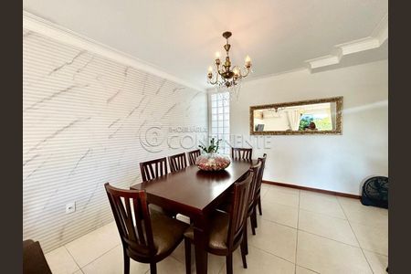 13_photo/952737d5bf.c73b78bac5a2f3b6-ATLAS-203b25e7-92a2-418f-be46-3c85398dbf67.jpg de casa à venda com 4 quartos, 310m² em Coloninha, Florianópolis