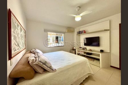 21_photo/952737d5bf.c73b78bac5a2f3b6-ATLAS-4075e3d1-9e6c-49fe-b7be-42e8fbfefcc5.jpg de casa à venda com 4 quartos, 310m² em Coloninha, Florianópolis