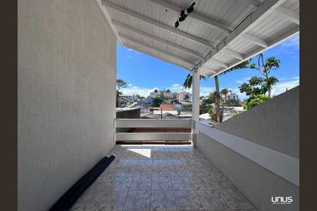 6_photo/952737d5f7.82dfd85ef928e01e-ATLAS-58676ffc-9afb-4c64-895b-e5e4398a8c06.jpg de casa à venda com 4 quartos, 138m² em Capoeiras, Florianópolis