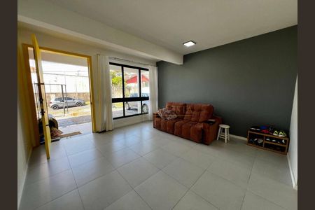 5_photo/952737d629.d860d137df15aeab-ATLAS-3e1aaa57-b8c3-4bc8-b78d-5cd2fc90f581.jpg de casa à venda com 3 quartos, 140m² em Capoeiras, Florianópolis