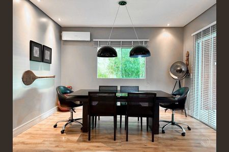 5_photo/952737d791.1d0d827e26d2d819-ATLAS-509772aa-850d-4a71-b233-c01b07c1ea48.jpg de casa à venda com 3 quartos, 165m² em Canto, Florianópolis