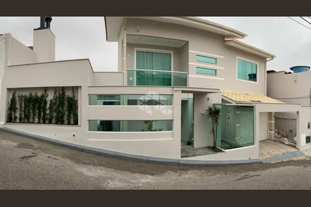 8_photo/952737d7d1.04f4efb4ec0e2ec3-ATLAS-be2a0b4a-7cb2-4426-aa0f-164597a2f493.jpg de casa à venda com 4 quartos, 170m² em Canto, Florianópolis