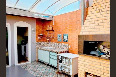 2_photo/952737d829.2ed526e46a3fb60a-ATLAS-bf0b4330-18e3-43b9-9cf8-b7be6aef6bf7.jpg de casa à venda com 3 quartos, 142m² em Canto, Florianópolis