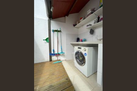 37_photo/952737d853.3aed5bbd04158097-ATLAS-0fb45dd6-3645-45cb-aad9-dd20f3982daf.jpg de casa à venda com 3 quartos, 233m² em Canto, Florianópolis