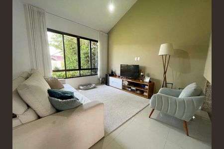 4_photo/952737d853.3aed5bbd04158097-ATLAS-1caa7a0b-dd95-4bdd-a500-dc3edd7513b3.jpg de casa à venda com 3 quartos, 233m² em Canto, Florianópolis