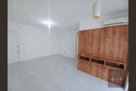 4_photo/952737d983.404555f02c22092c-ATLAS-818eb2a5-58b0-44da-868d-0b33ba9cafb7.jpg de apartamento à venda com 2 quartos, 71m² em Estreito, Florianópolis