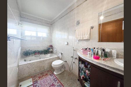 15_photo/952737d9d7.3a736cd570117511-ATLAS-4129e86d-a0c0-4e47-bec9-27411abd7c7e.jpg de casa à venda com 3 quartos, 237m² em Coloninha, Florianópolis