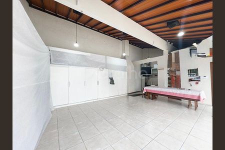 31_photo/952737d9d7.3a736cd570117511-ATLAS-428d6fe1-c66c-415b-bd2f-e59184560622.jpg de casa à venda com 3 quartos, 237m² em Coloninha, Florianópolis