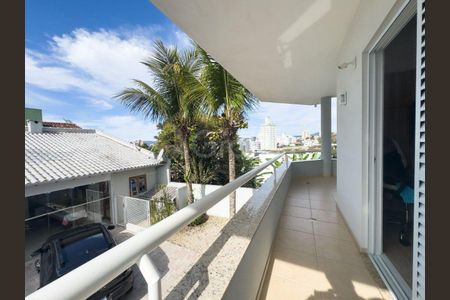 23_photo/952737d9d7.3a736cd570117511-ATLAS-9b0d74e2-7065-448c-91ba-3f4da90d40f0.jpg de casa à venda com 3 quartos, 237m² em Coloninha, Florianópolis