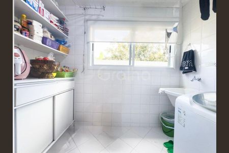 10_photo/952737d9d7.3a736cd570117511-ATLAS-d5d541dc-da98-40e0-80e7-d2c6fa2561b6.jpg de casa à venda com 3 quartos, 237m² em Coloninha, Florianópolis