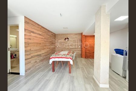 2_photo/952737da0d.b62bf0a88a2b8643-ATLAS-e873c776-92ad-4309-8405-8be426c47c40.jpg de casa à venda com 3 quartos, 120m² em Canto, Florianópolis