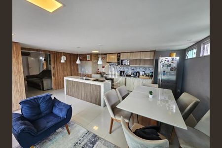 4_photo/952737daf9.1effd74ec280b996-ATLAS-ea5c381c-1cfb-4cfa-b3f8-ff0d2e56aeb3.jpg de apartamento à venda com 3 quartos, 122m² em Capoeiras, Florianópolis