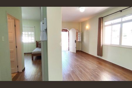 5_photo/952737db43.666739b8d48a8c0a-ATLAS-698c5e9f-e151-4dcc-bda9-2fb12c32e0bb.jpg de casa à venda com 3 quartos, 250m² em Estreito, Florianópolis