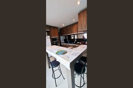 31_photo/952737db8d.4f01e810a805cb87-ATLAS-95bf3bd3-72d7-4f5f-bbeb-fe760617316d.jpg de casa à venda com 6 quartos, 288m² em Canto, Florianópolis