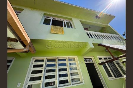 2_photo/952737dc0f.cb4a3f4e1d4d223a-ATLAS-ab7b48a3-5a2b-424c-ac41-9fc88f5a5c08.jpg de casa à venda com 3 quartos, 188m² em Canto, Florianópolis