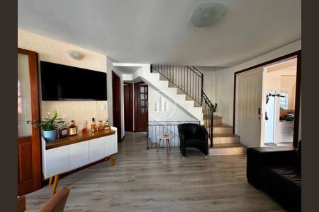 5_photo/952737dc11.9845a183adc4e21d-ATLAS-f8751e57-4e9c-4e2d-b49c-5b673b7bf976.jpg de casa à venda com 4 quartos, 218m² em Canto, Florianópolis