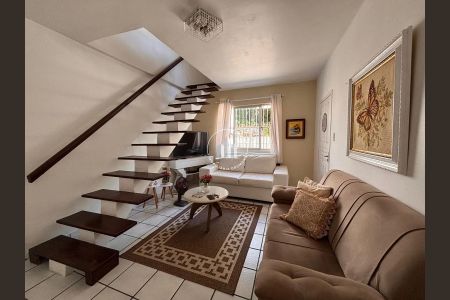 5_photo/952737dcef.93b8fa184532727f-ATLAS-18b5e280-d0a9-4a46-b62c-9bd1e05dd5c8.jpg de casa à venda com 5 quartos, 150m² em Estreito, Florianópolis