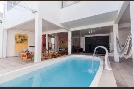 11_photo/952737dd5b.eb4747a7722cd593-ATLAS-335bf480-a53f-40cb-b045-c4d830e7c7ea.jpg de casa para alugar com 3 quartos, 153m² em Estreito, Florianópolis