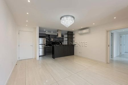 8_photo/952737df5d.4cea1a0b3f6bbd2f-ATLAS-e035a11d-5b30-4202-9550-84559e916b4e.jpg de apartamento à venda com 3 quartos, 103m² em Canto, Florianópolis