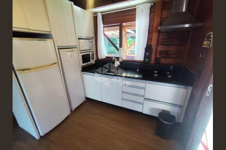 10_photo/952737df85.1ec89c7cbdfc8b9a-ATLAS-6ad0a102-8018-4f6a-a24b-c39bc0649f3e.jpg de casa para alugar com 3 quartos, 74m² em Balneario, Florianópolis