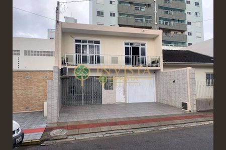 7_photo/952737e7bb.f2ed236aecaa8a04-ATLAS-d2828bc1-f03f-48c5-9d4f-bc6a0d64af2c.jpg de casa à venda com 3 quartos, 136m² em Estreito, Florianópolis